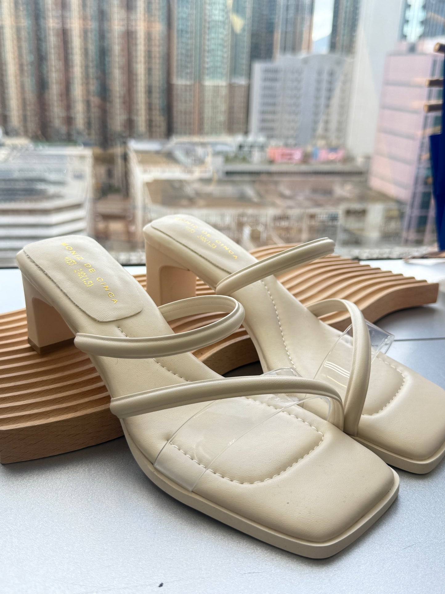 Sale sandals