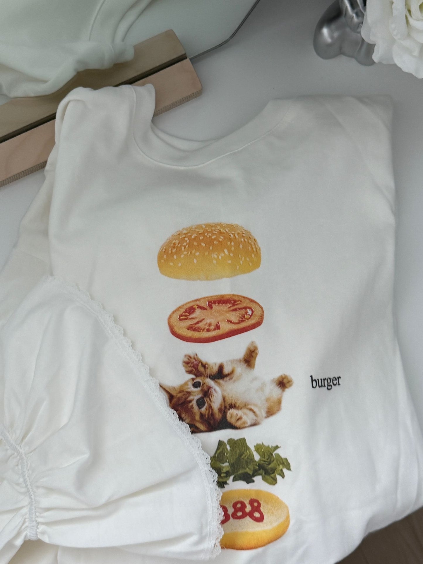 CU- Cute style喵喵喇叭袖T shirt