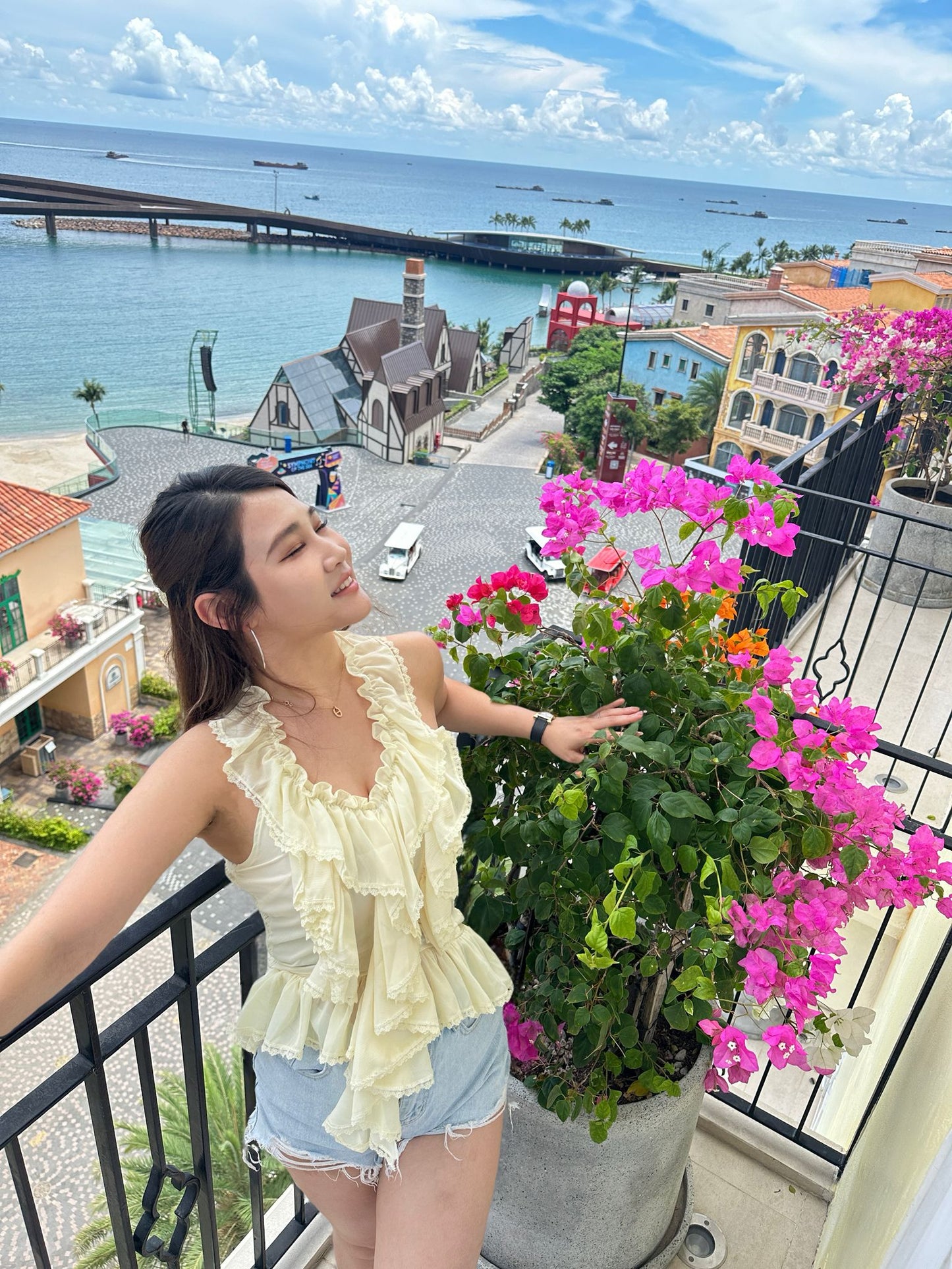 Reliy top (peach/yellow/white)