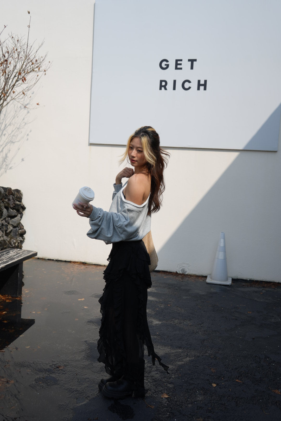 【Off-Shoulder Chic】極簡落肩收腰層次感長袖衛衣