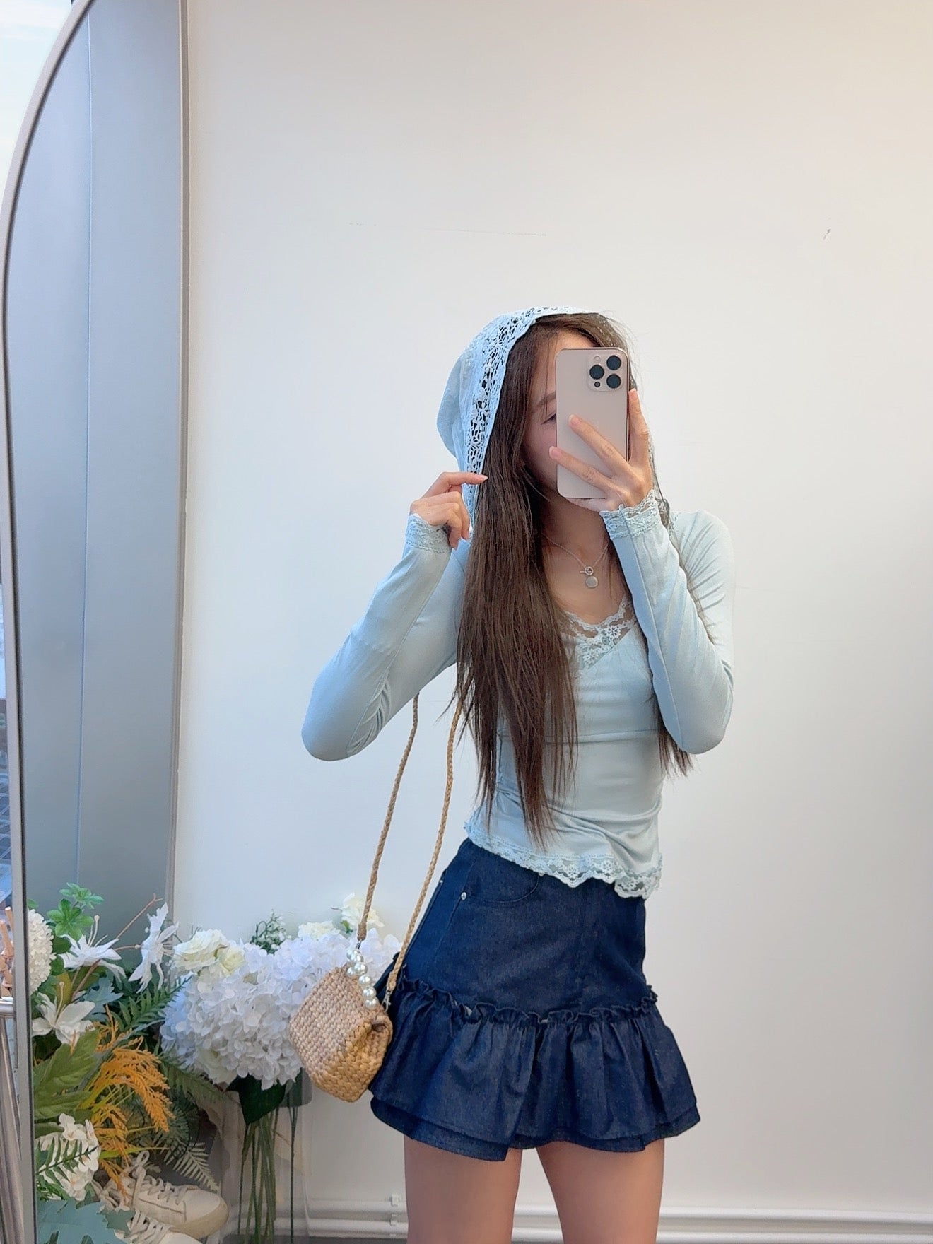 CU -lace top with hat