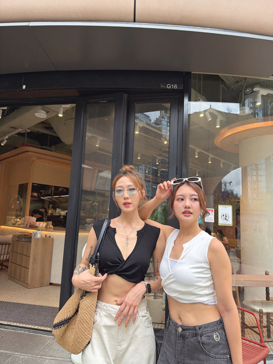 CU-歐美風深 V 扭結露腰上衣