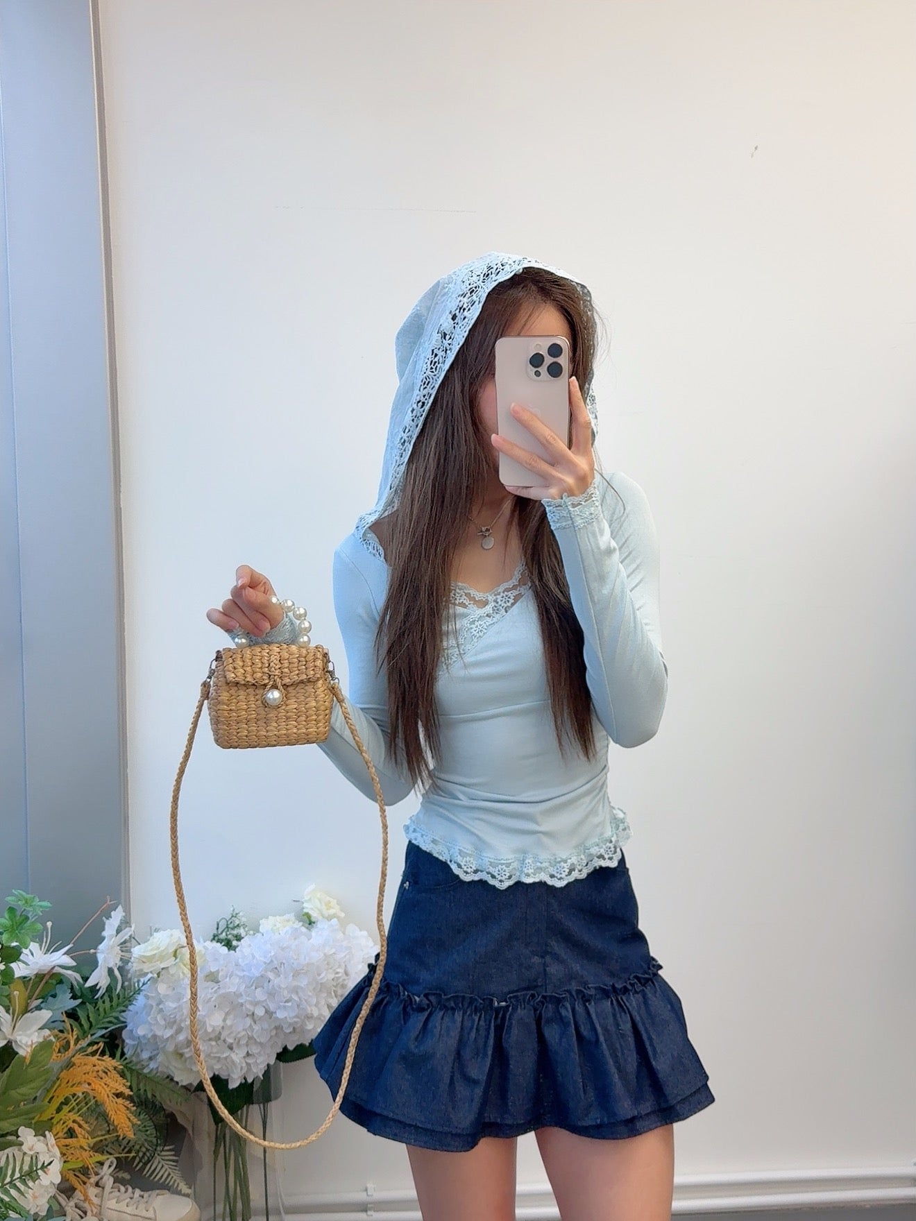 CU -lace top with hat