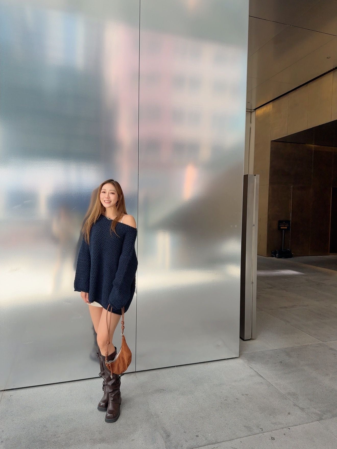 CU 慵懶大針織斜膊冷衫