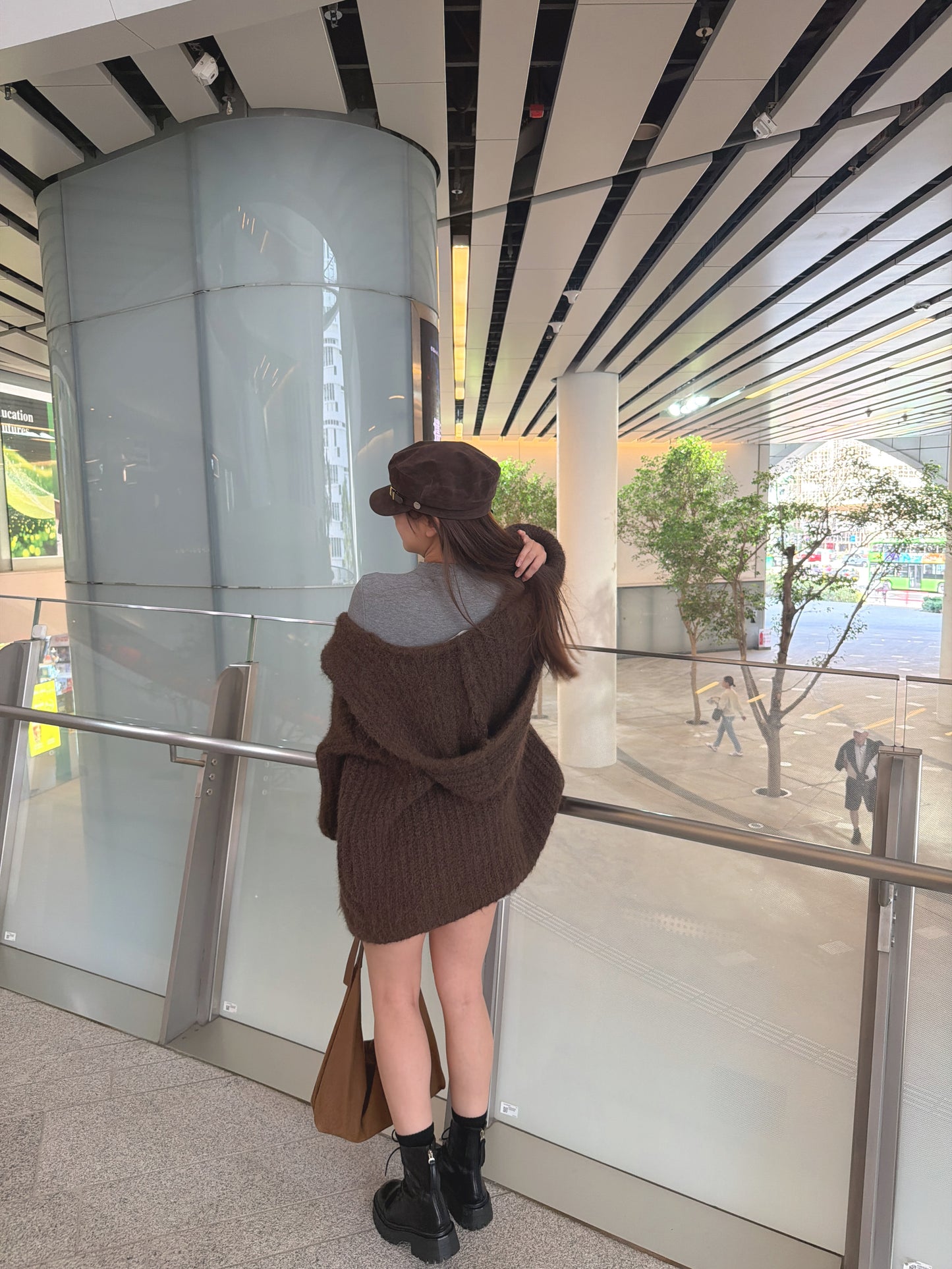 推介2穿！大冷帽泡泡袖中長外套&OPS