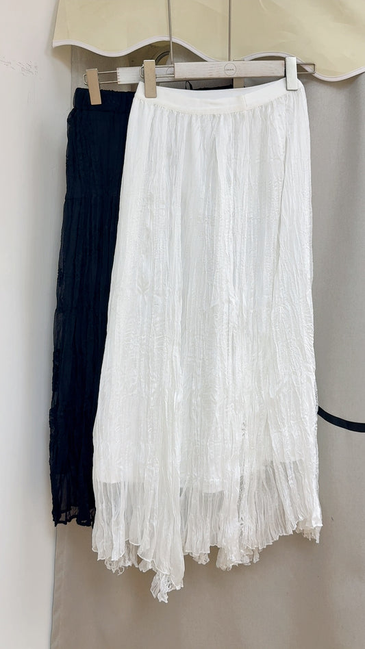 CU- see-through lace skirt (black/white)