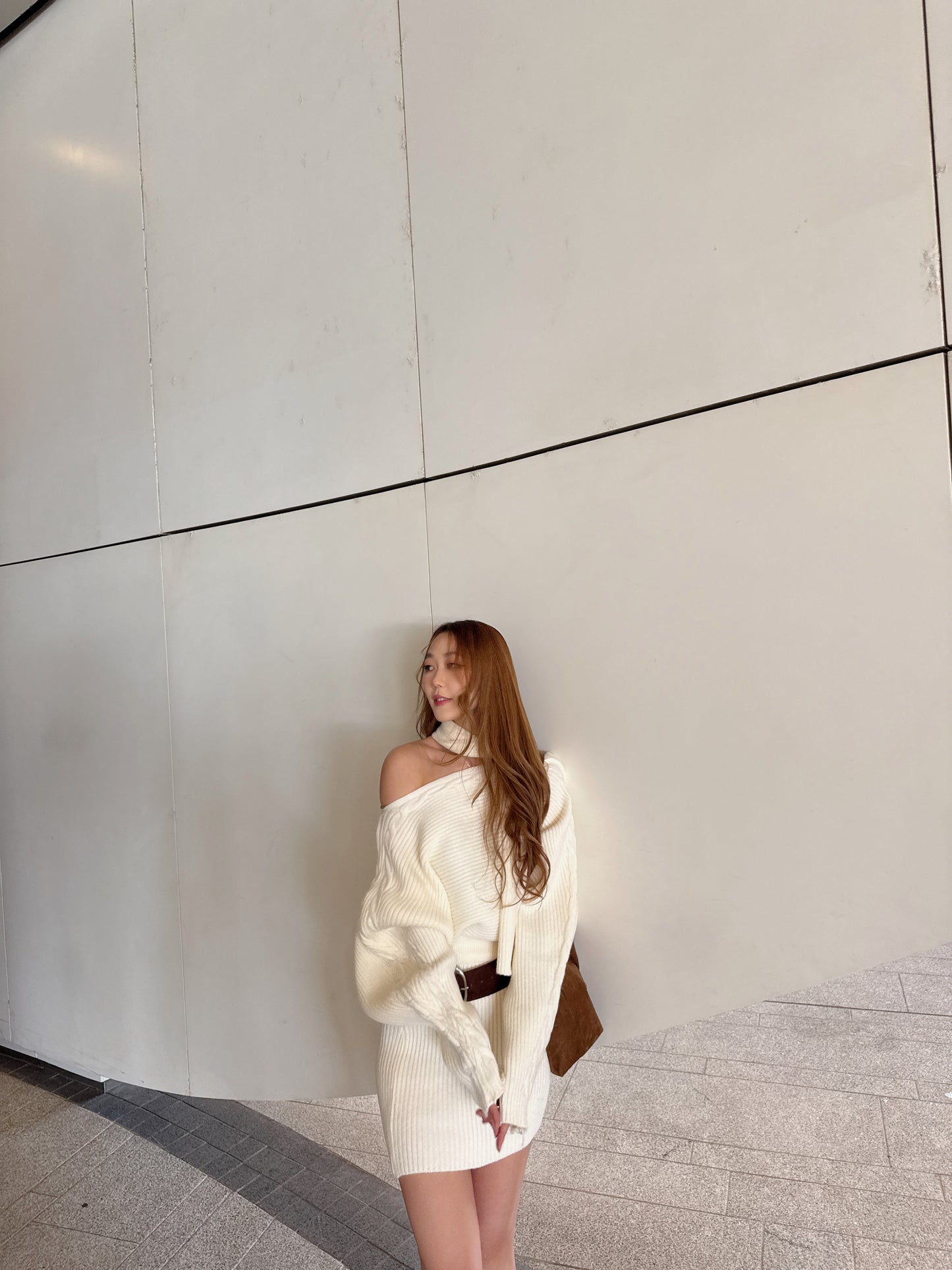 純白麻花針織裙連頸巾套裝