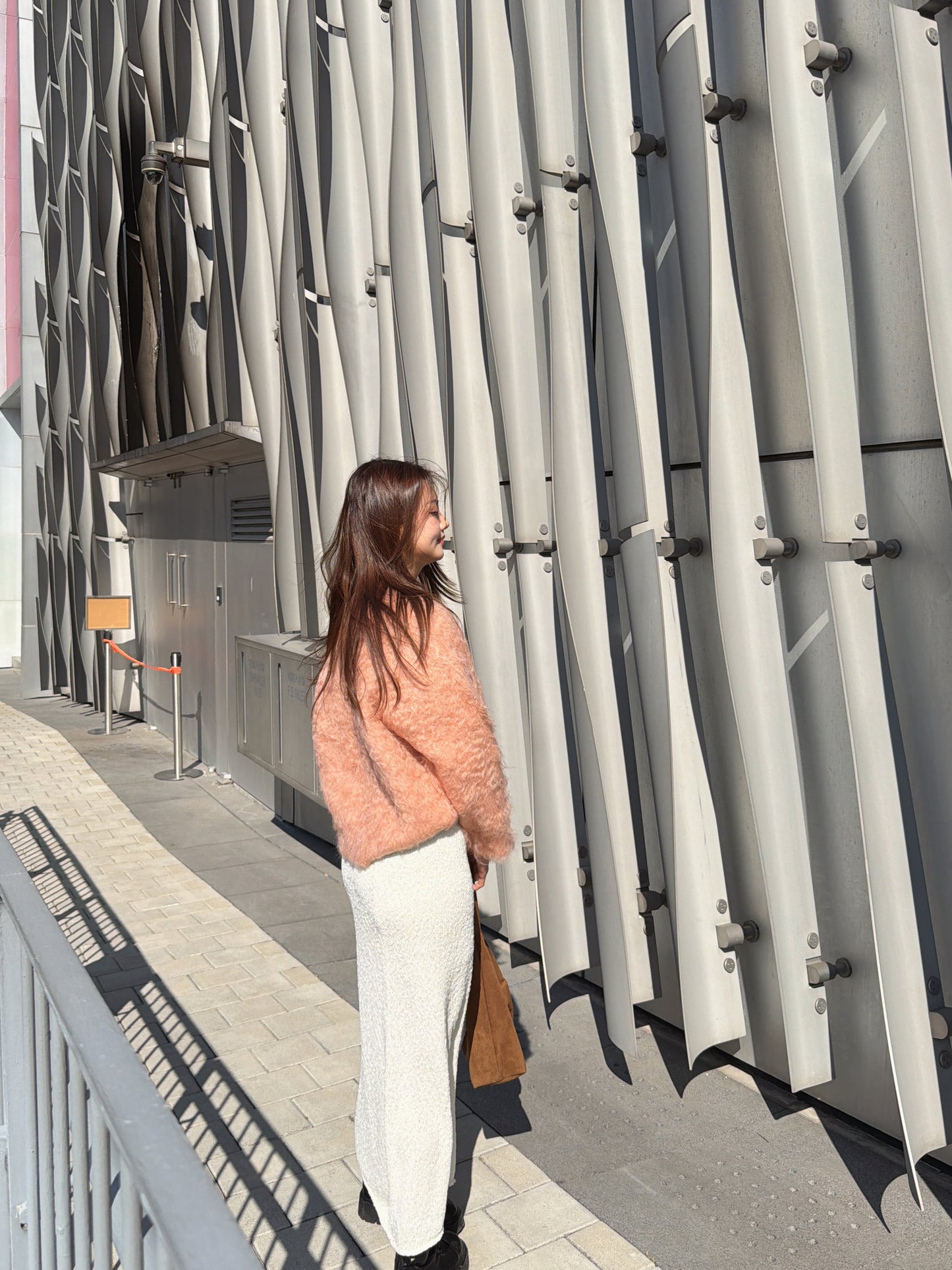 自帶胭脂感！珊瑚粉軟滑毛毛上衣