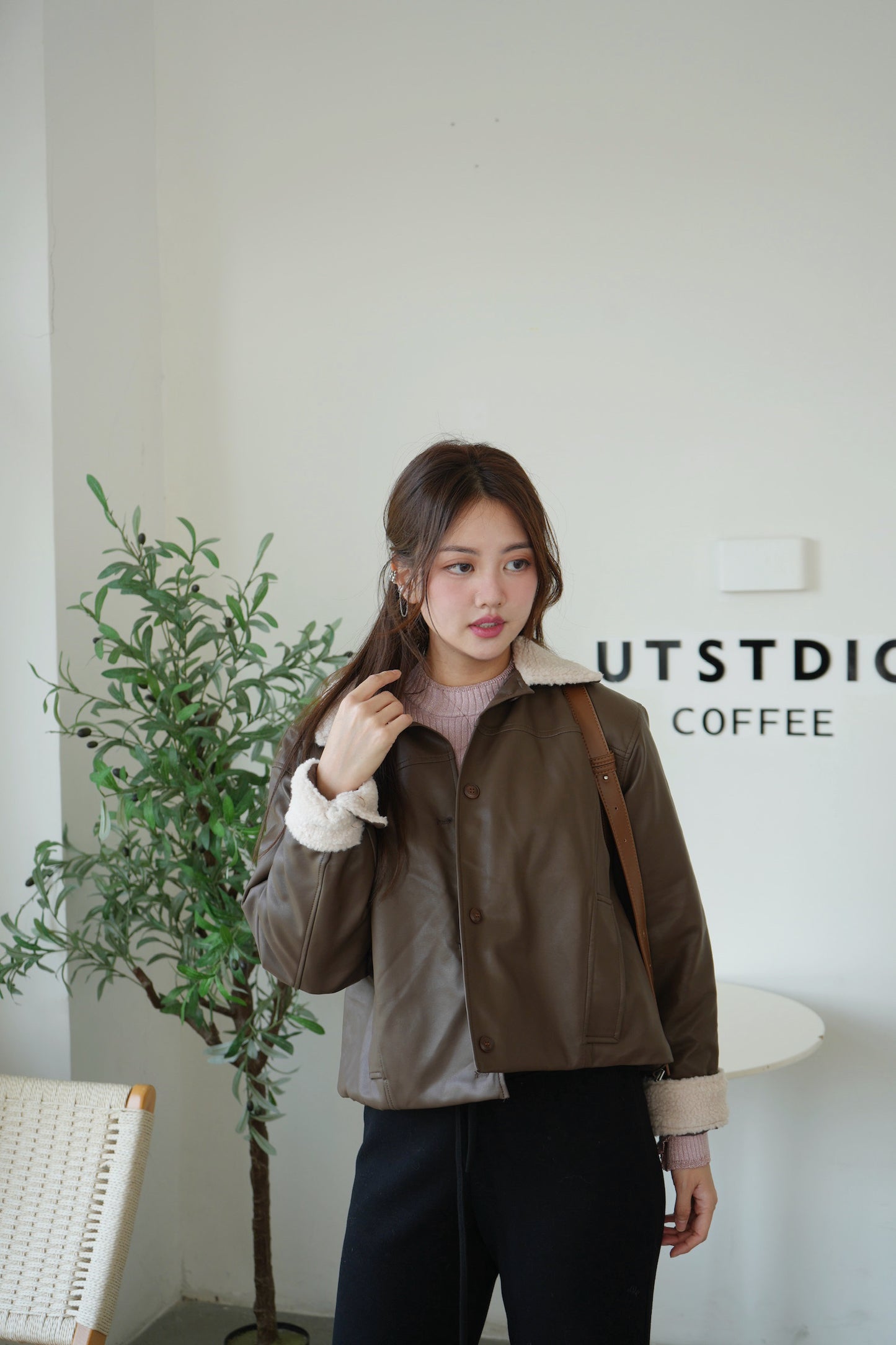 毛毛領拼皮夾棉外套