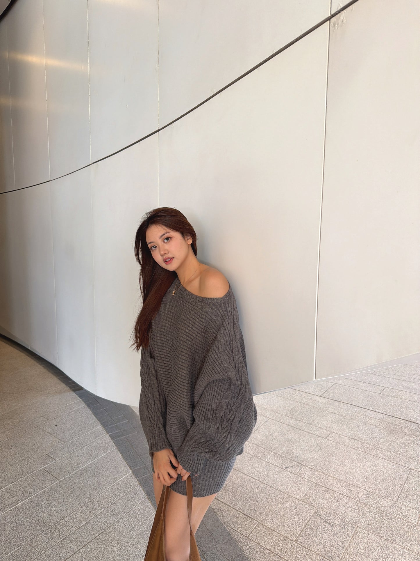 深灰麻花針織裙連頸巾套裝