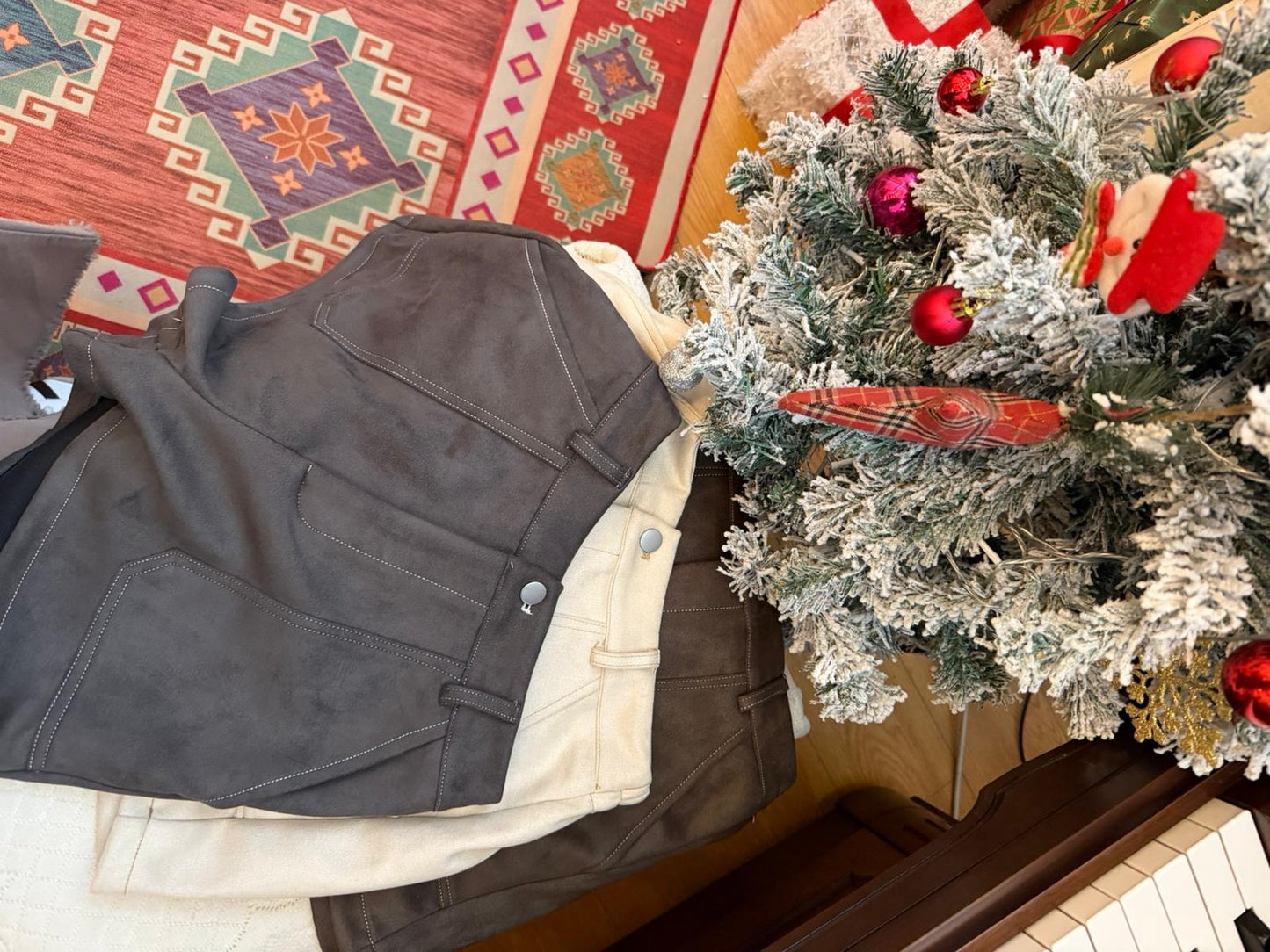 Christmas set-essential