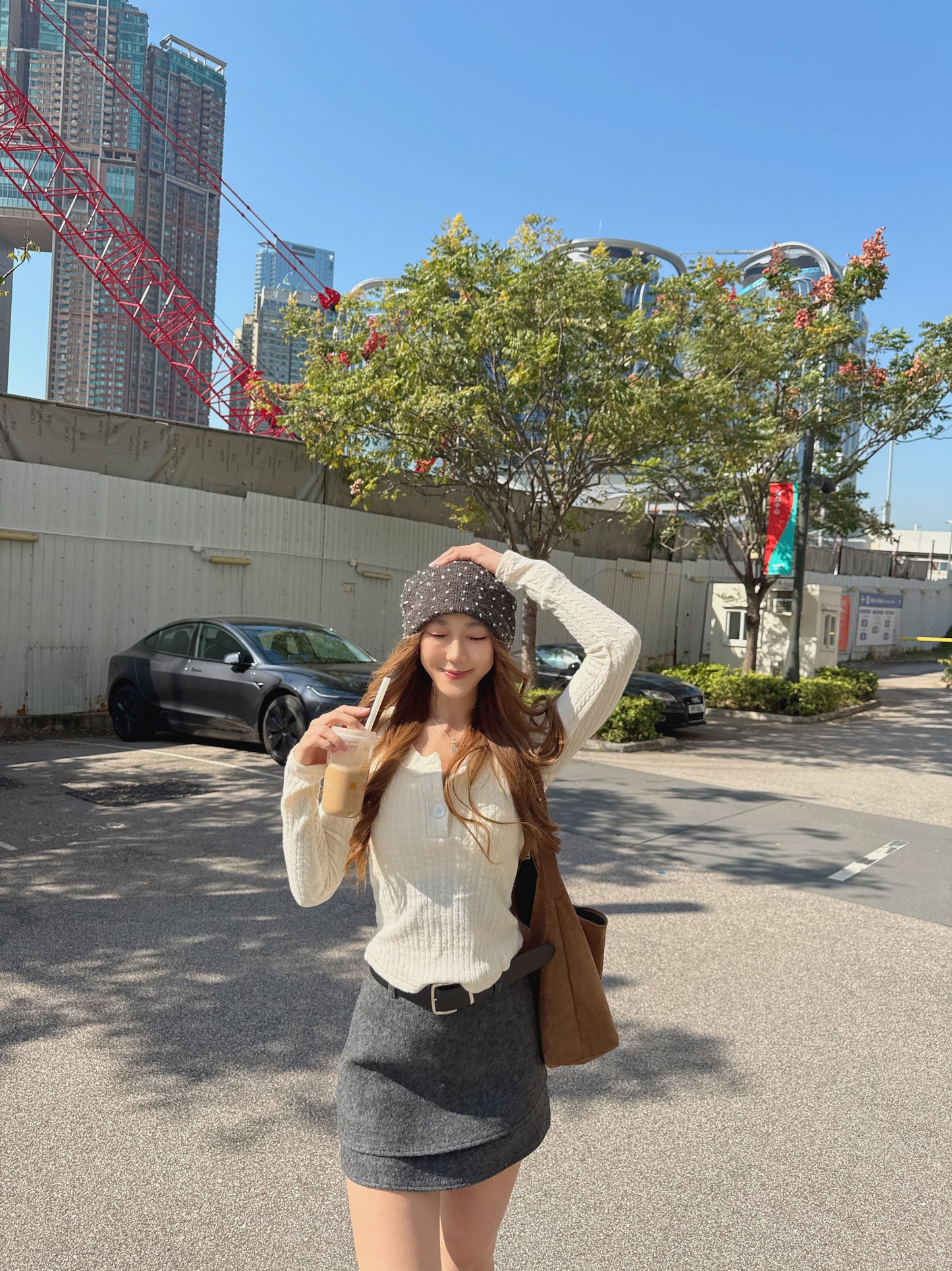 好身材挖腰麻花上衣（黑/白/啡）