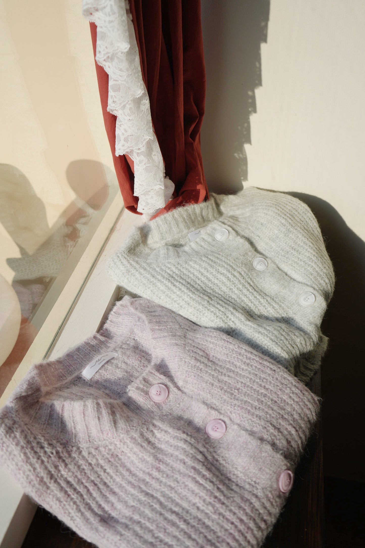 CU-圓領泡泡袖針織外套上衣（灰/粉）