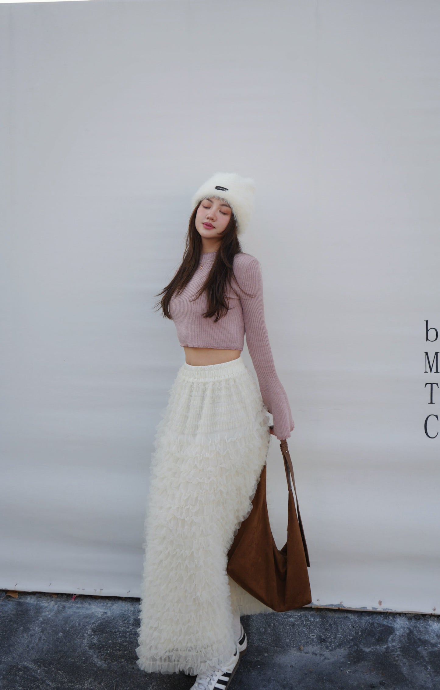 CU-重手工紗紗橡筋腰半身裙（黑/白）