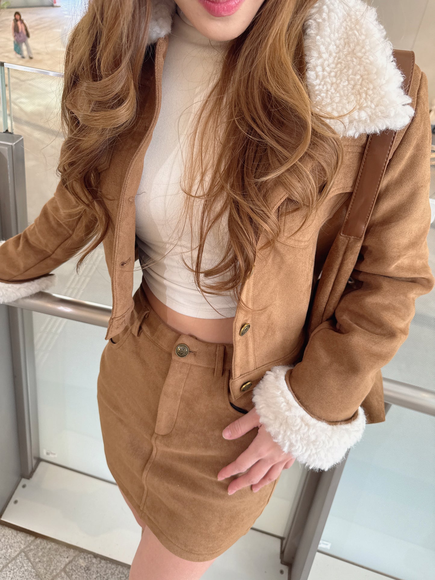 羽絨款毛毛領麂皮套裝裙（啡/奶茶）