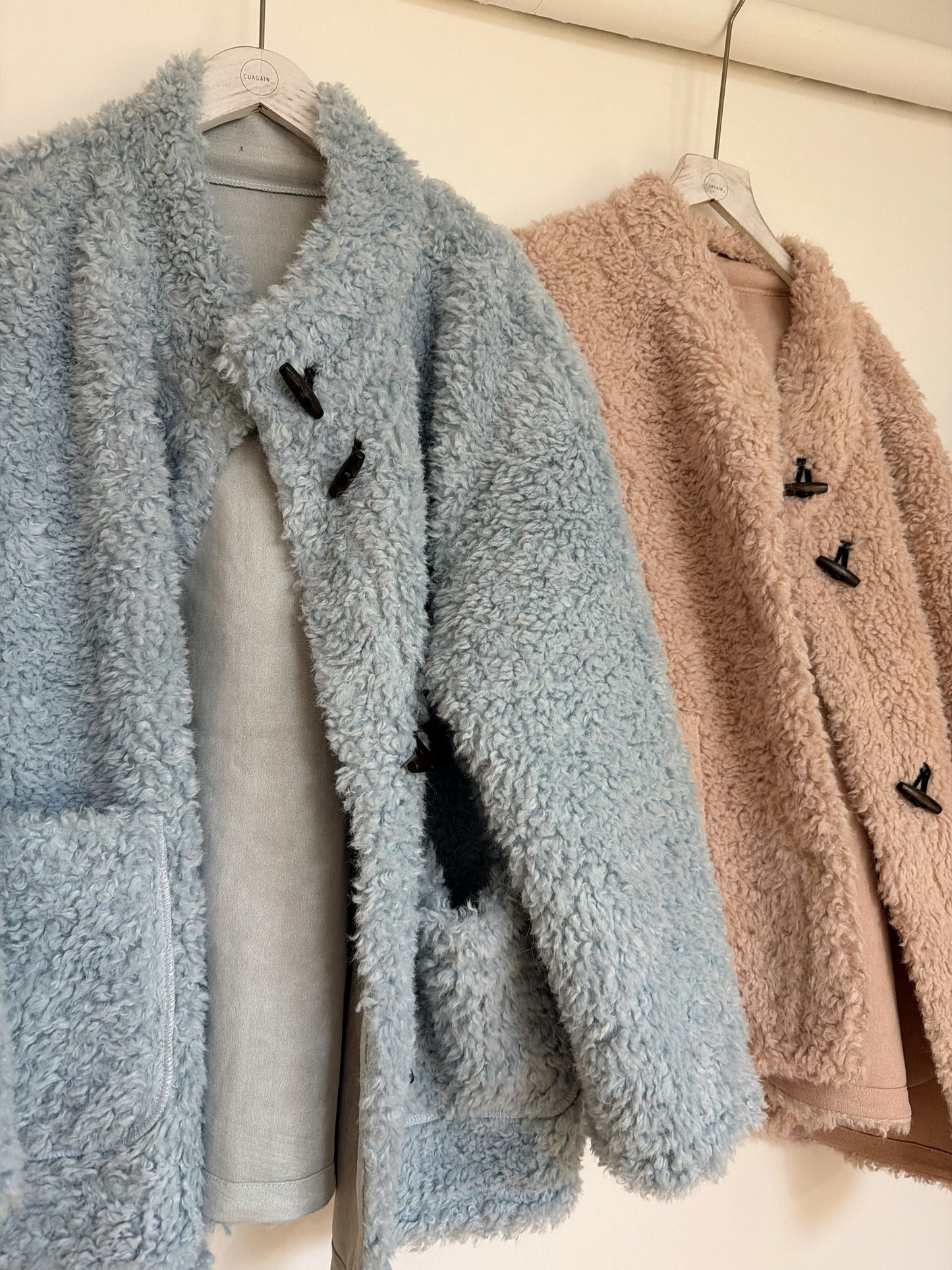 Candy色毛毛企領中長外套