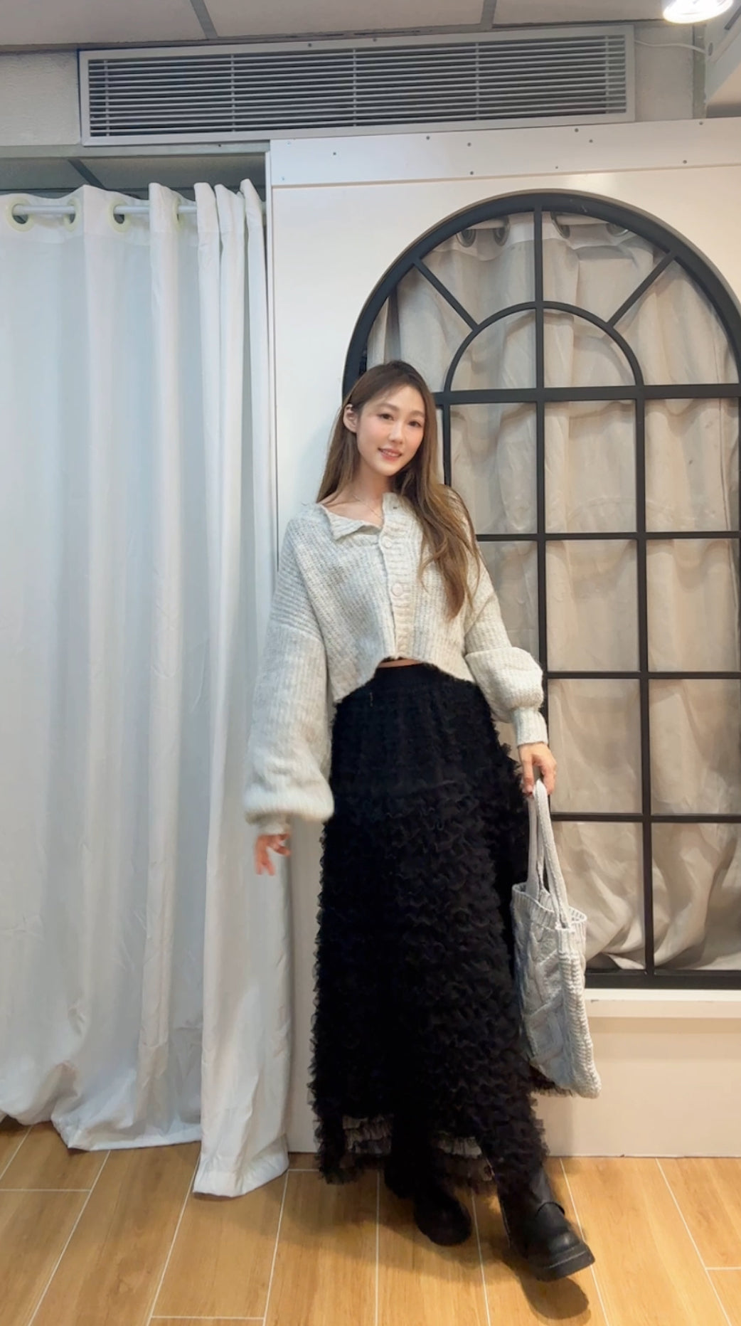 CU-重手工紗紗橡筋腰半身裙（黑/白）