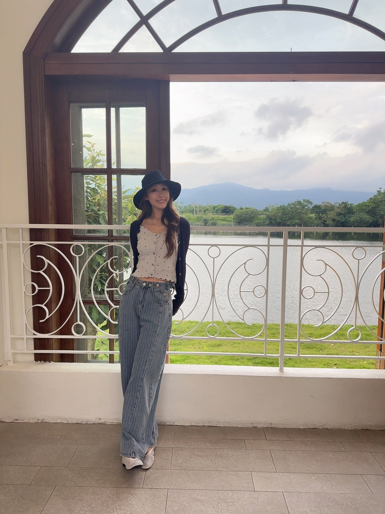[CU JEANS] 直紋彎刀牛仔褲*可調節腰圍*