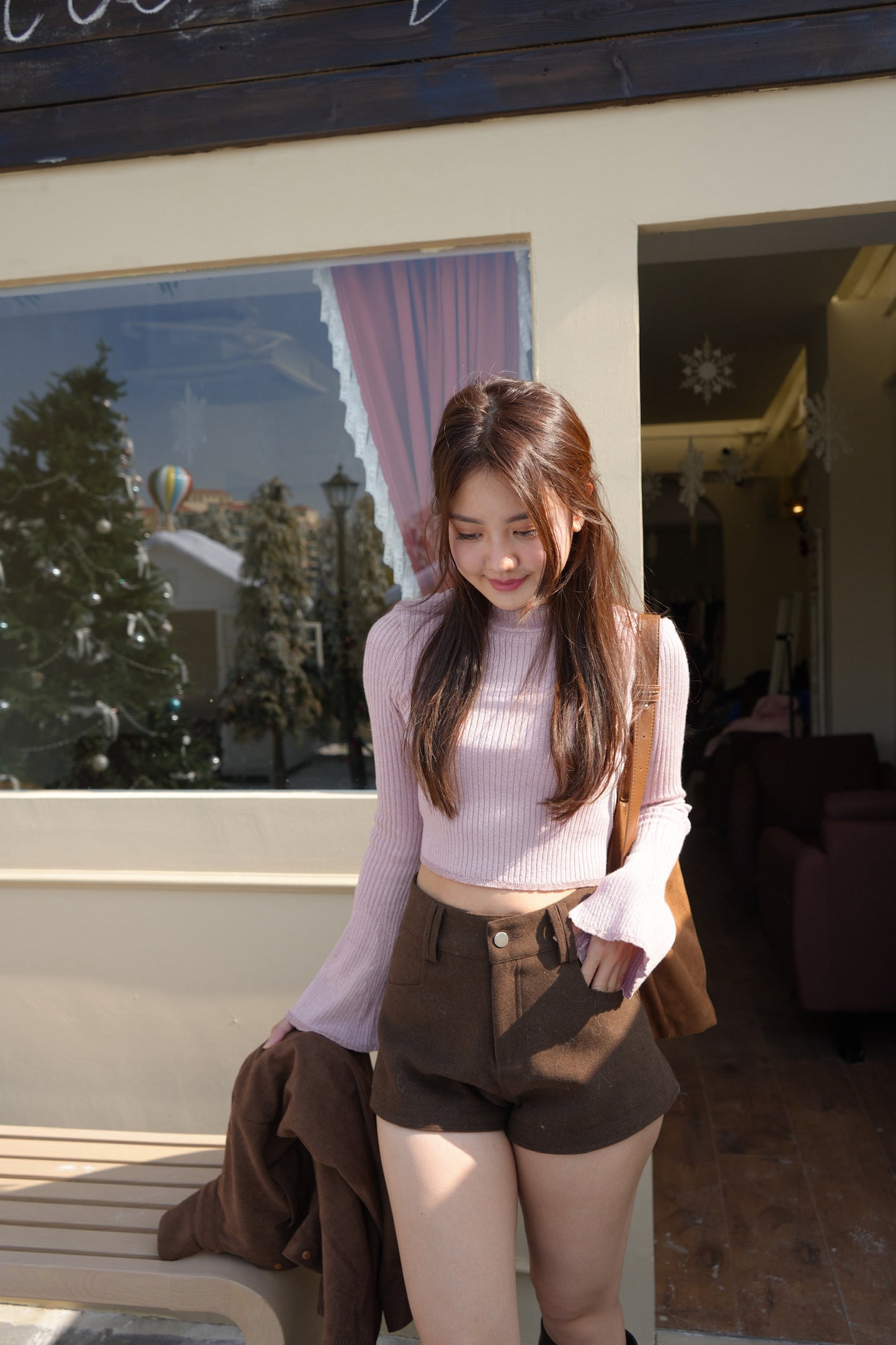 冬日絨面美臀小短褲