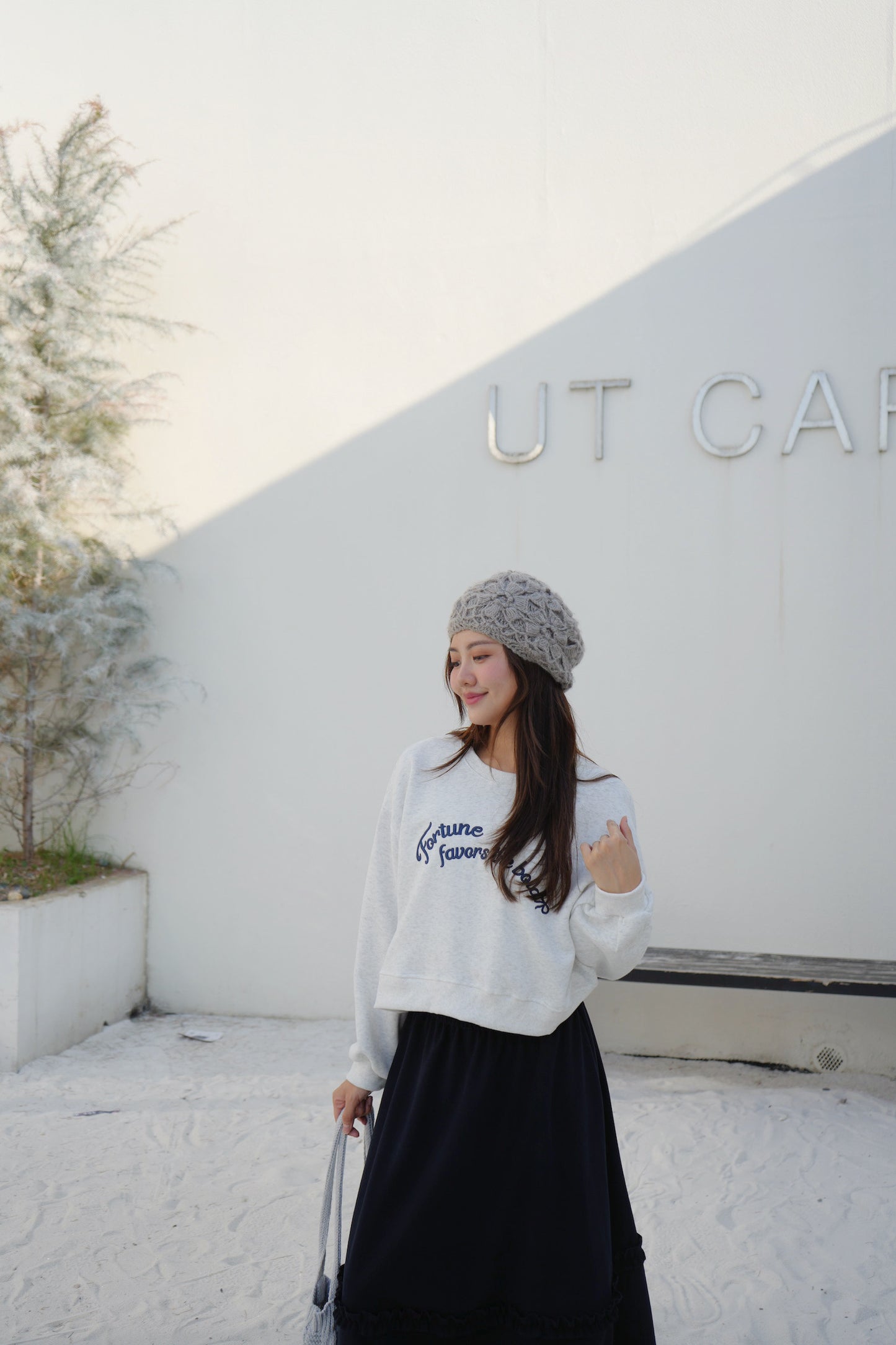 CU- 刺繡拼色street sweater