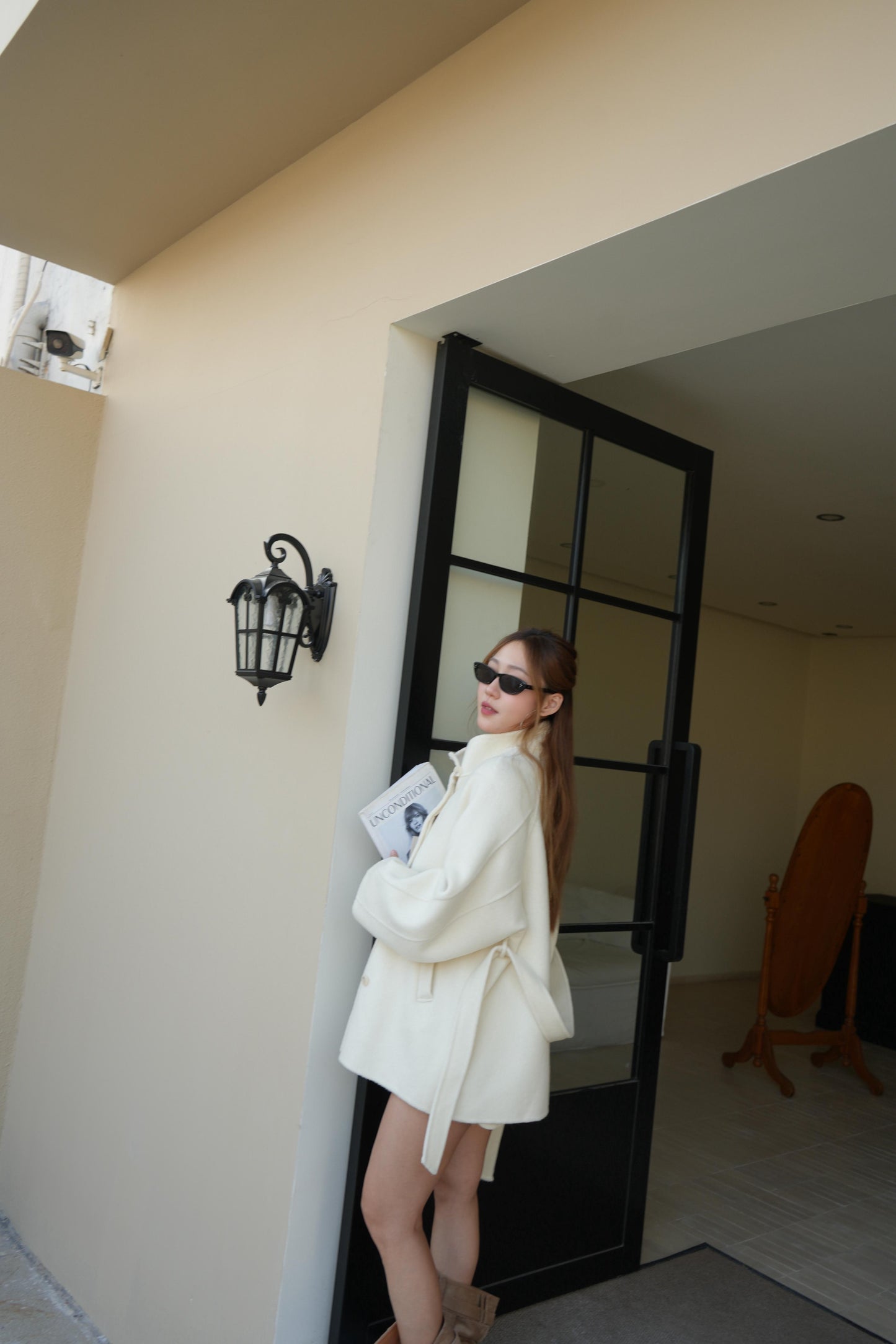 CU-冬日雪白高級羊絨外套