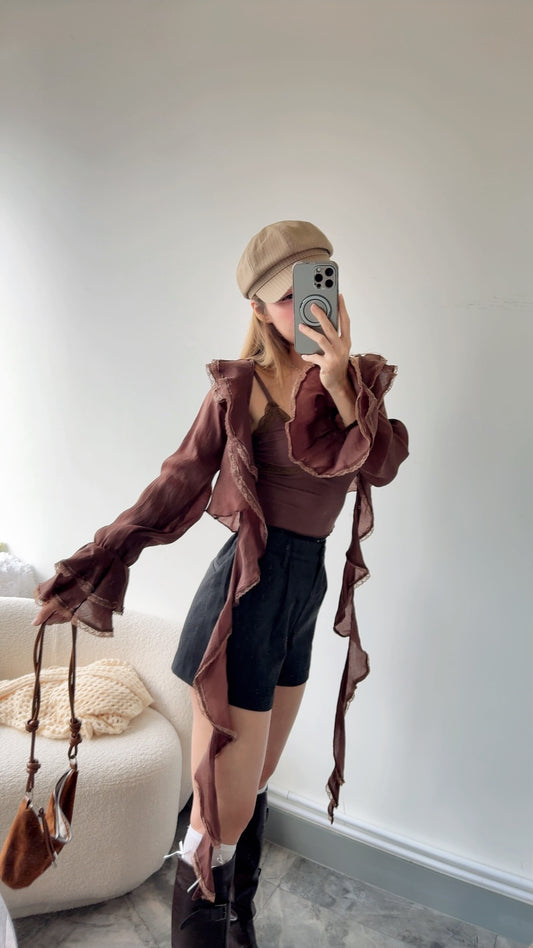 Mocha 海帶邊短身上衣（連內搭lace吊帶）