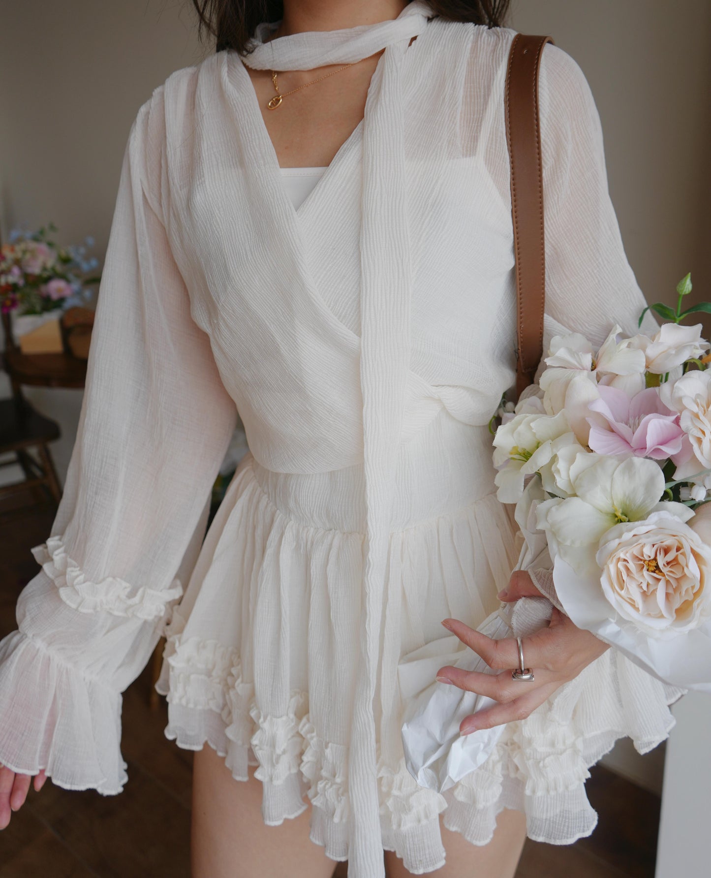 CU推薦* 透紗V領蓬蓬連身裙（淺杏）