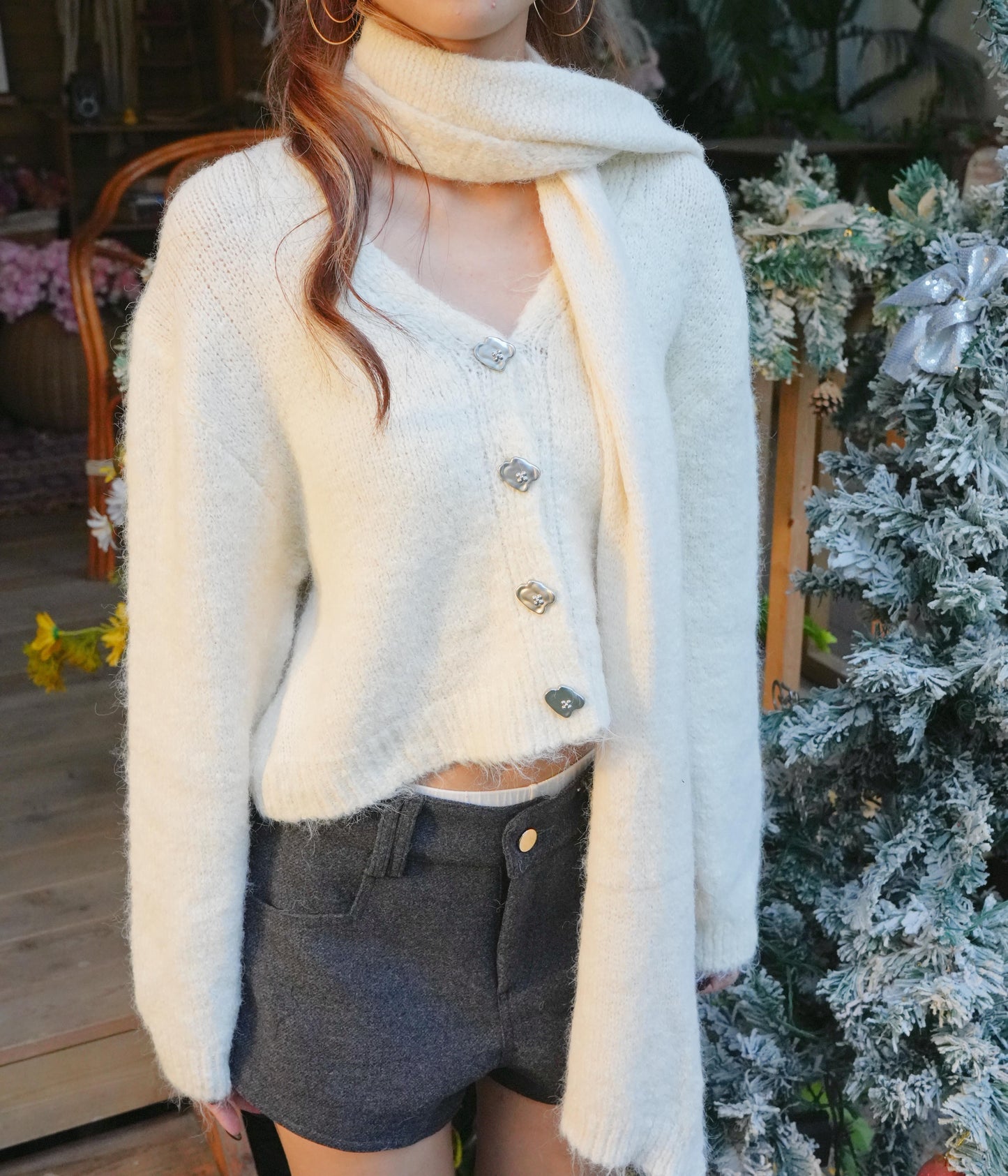 冬日絨面美臀小短褲