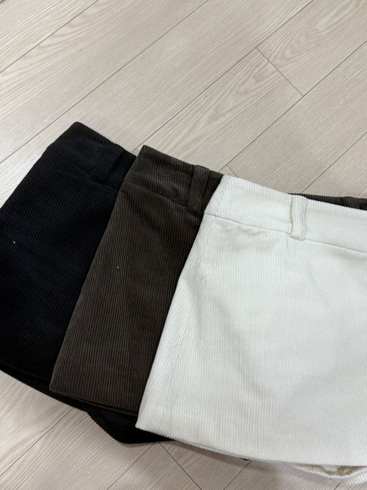 Onni推介燈芯絨靚cut裙褲