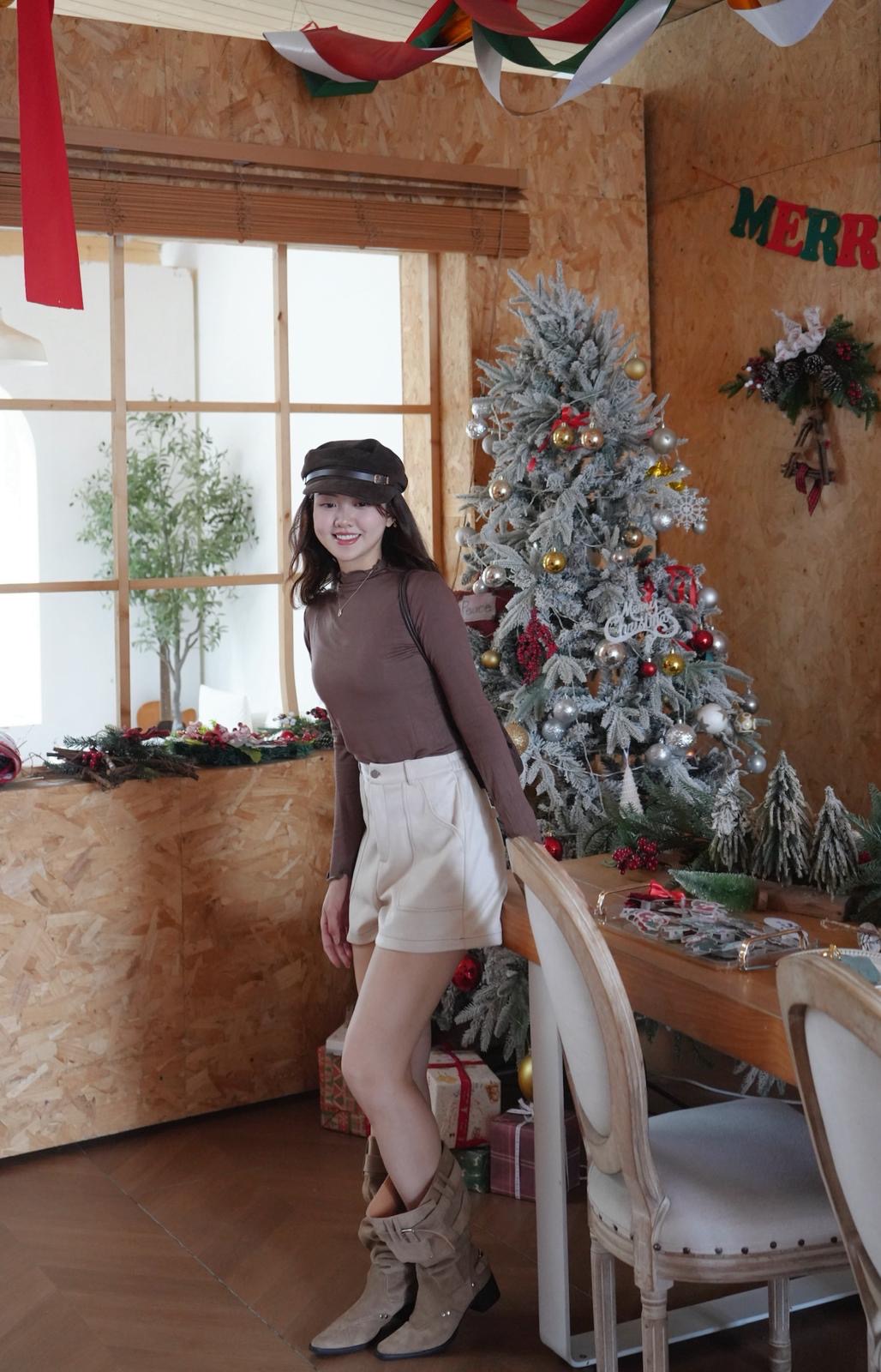 Christmas set-essential