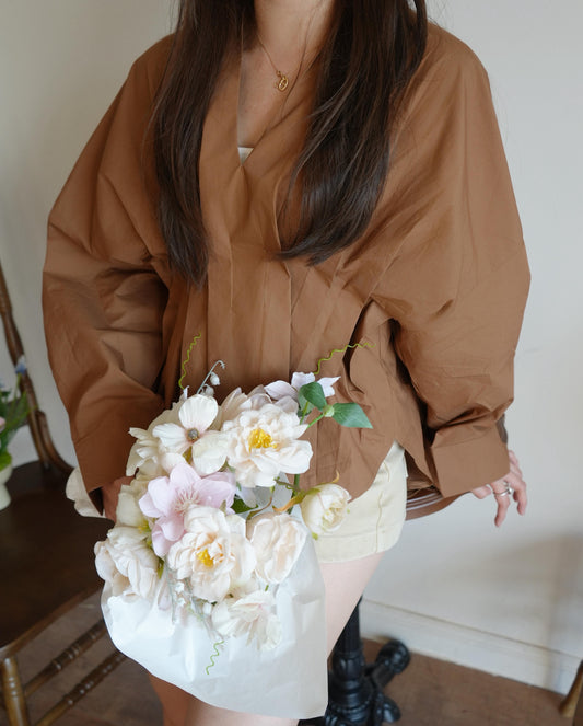 CU-褶疊收腰前短後長恤衫（焦糖啡）