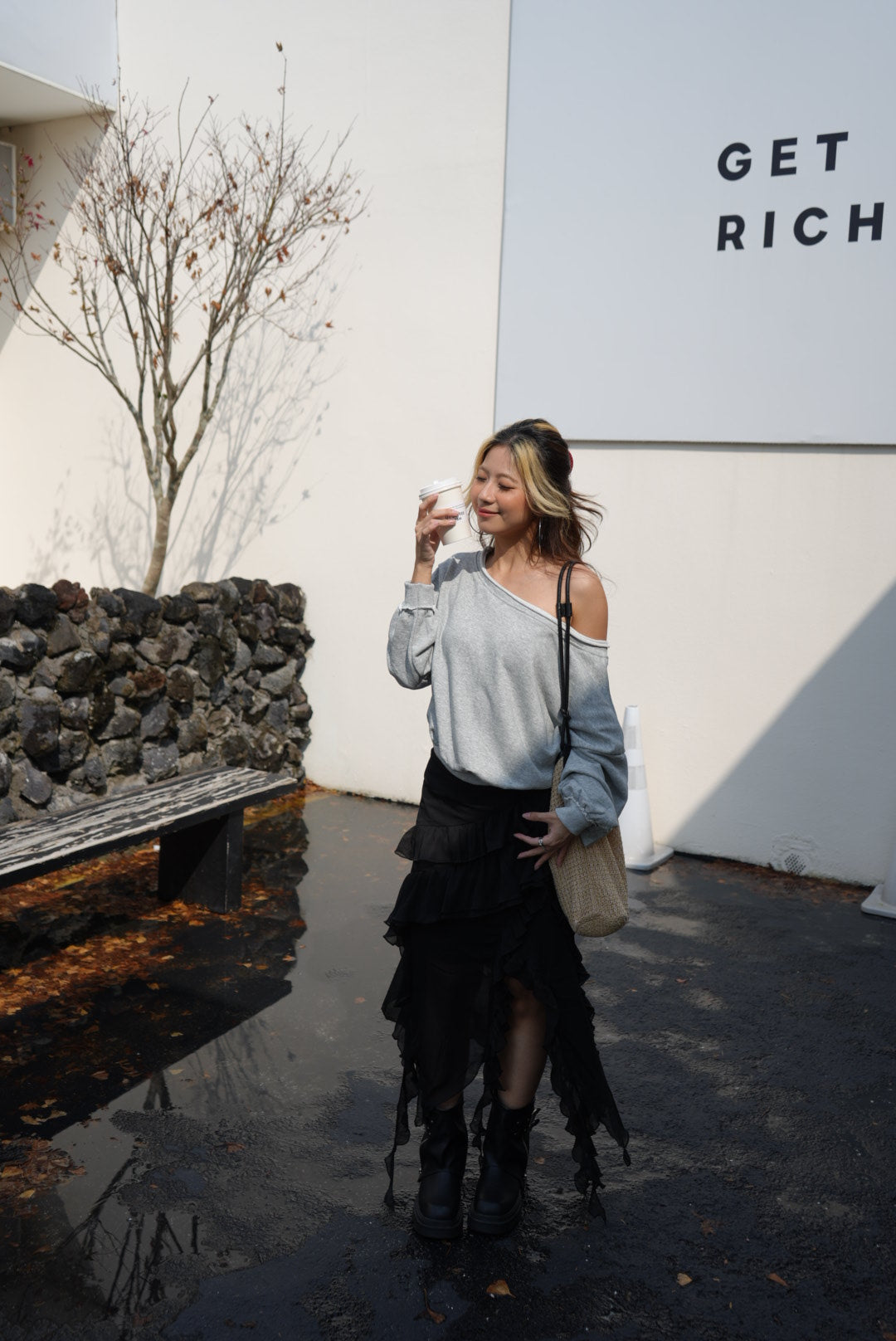 【Off-Shoulder Chic】極簡落肩收腰層次感長袖衛衣
