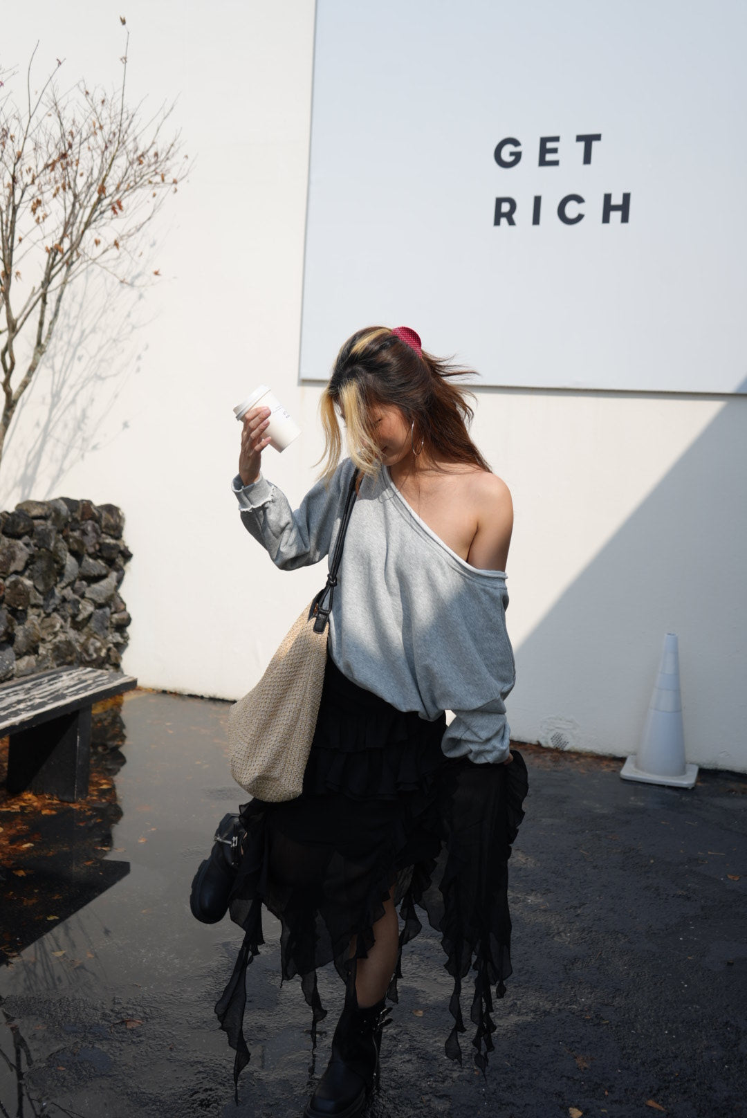 【Off-Shoulder Chic】極簡落肩收腰層次感長袖衛衣