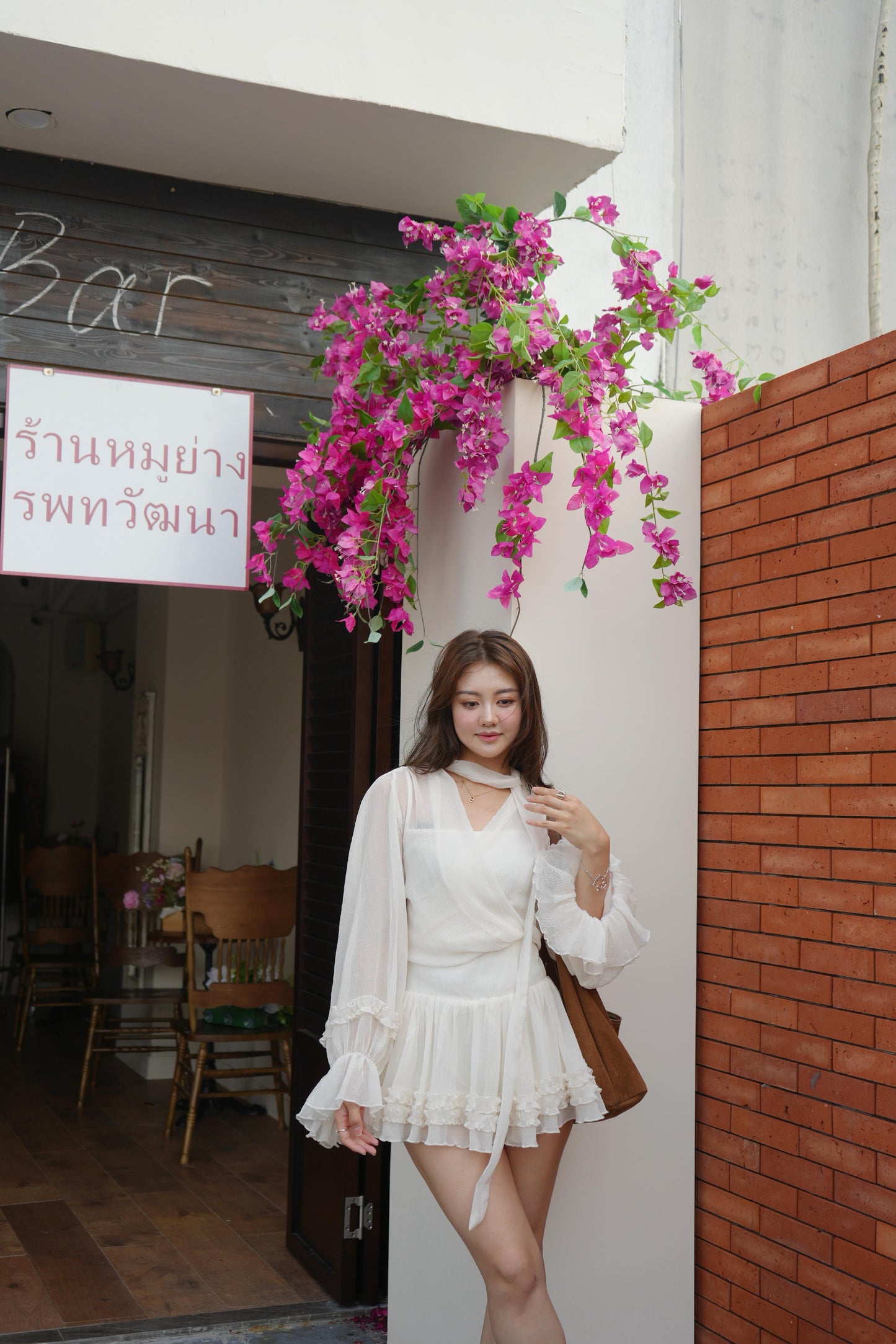 CU推薦* 透紗V領蓬蓬連身裙（淺杏）