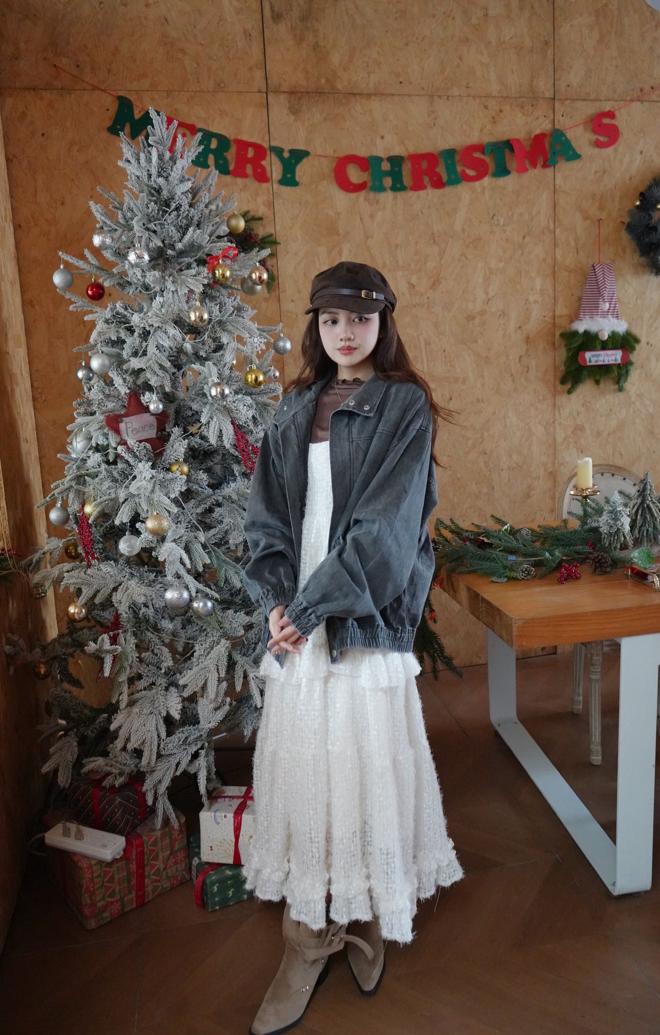 灰黑型格中長牛仔褸